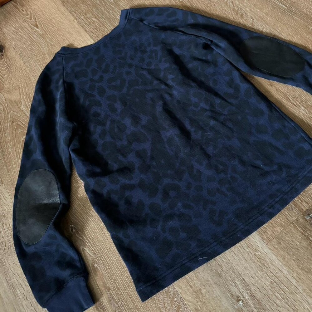 Sandro Blue Leopard Print Leather Elbow Patch‎ Crewneck Sweater Womens Size 1 - Picture 4 of 4